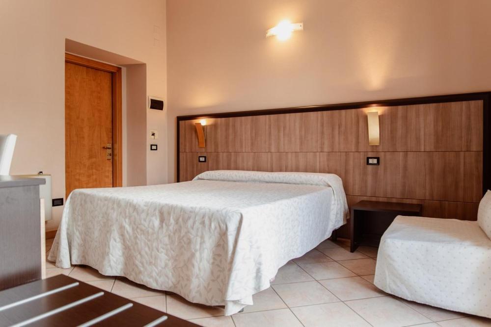 Hotel Rossi Manciano Extérieur photo