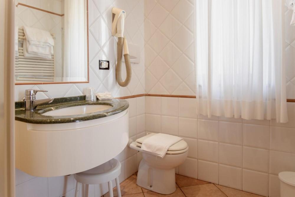 Hotel Rossi Manciano Extérieur photo