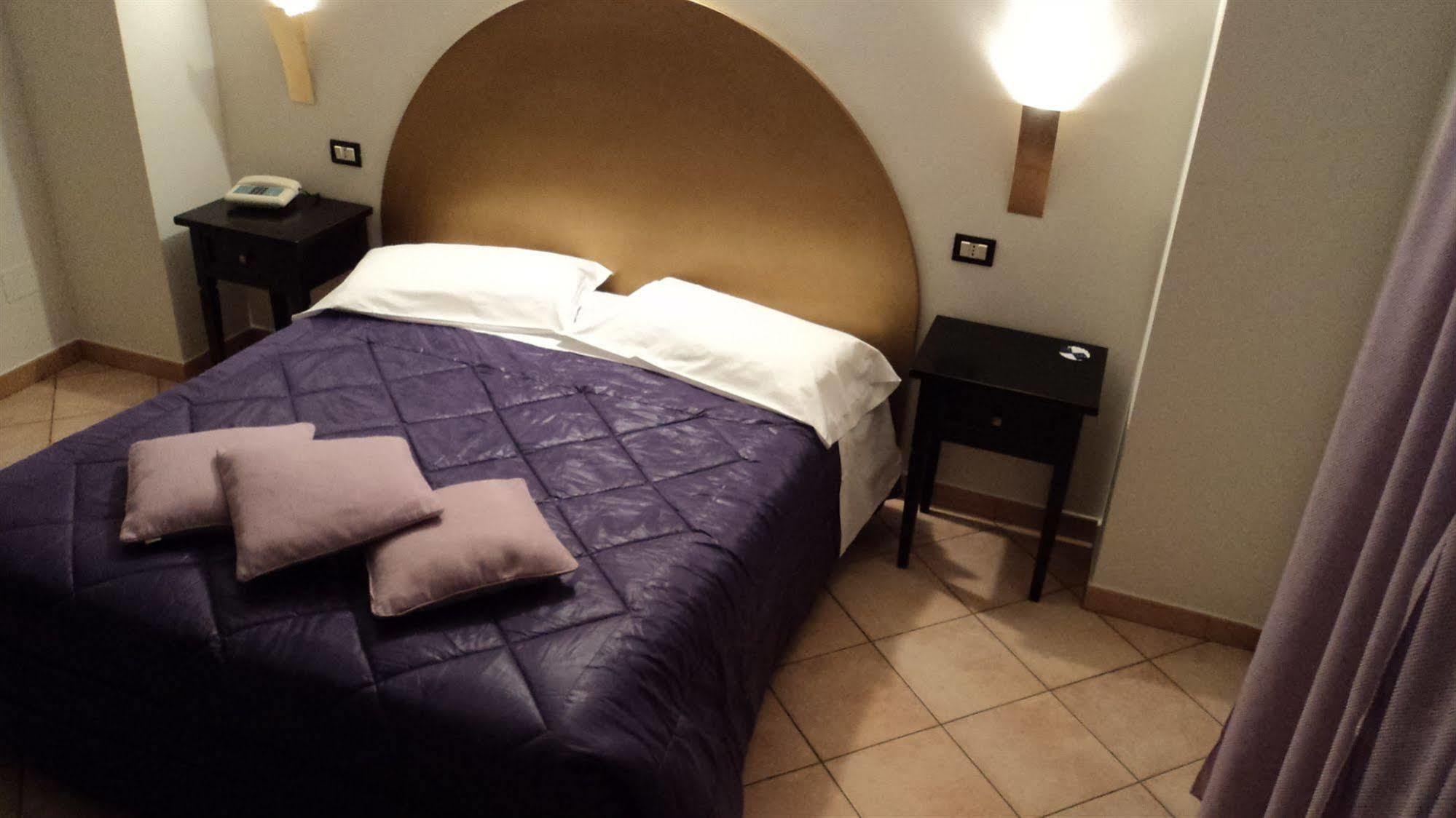 Hotel Rossi Manciano Extérieur photo