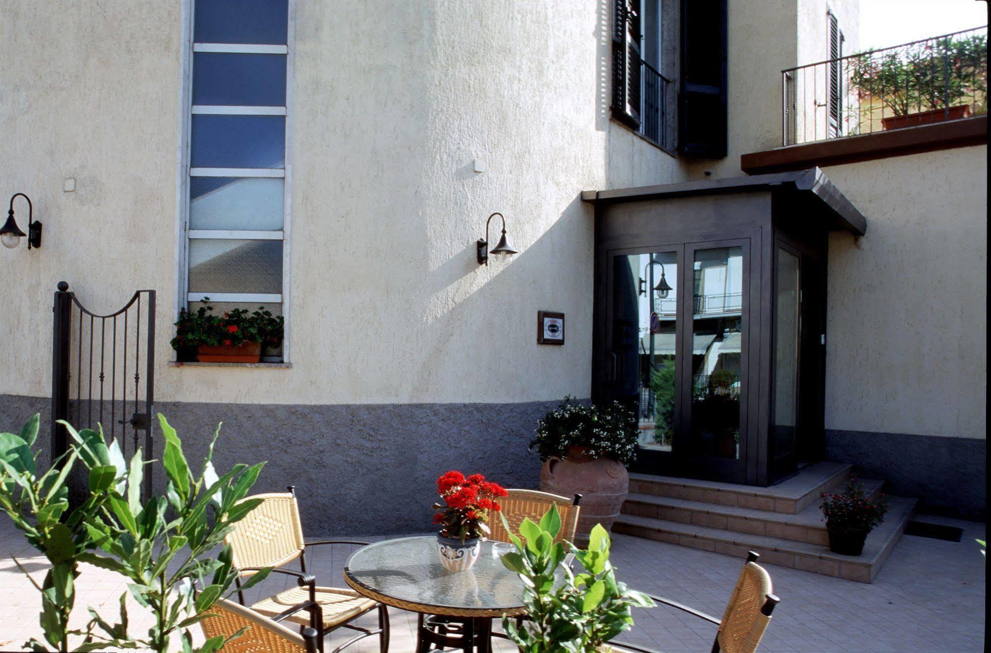 Hotel Rossi Manciano Extérieur photo