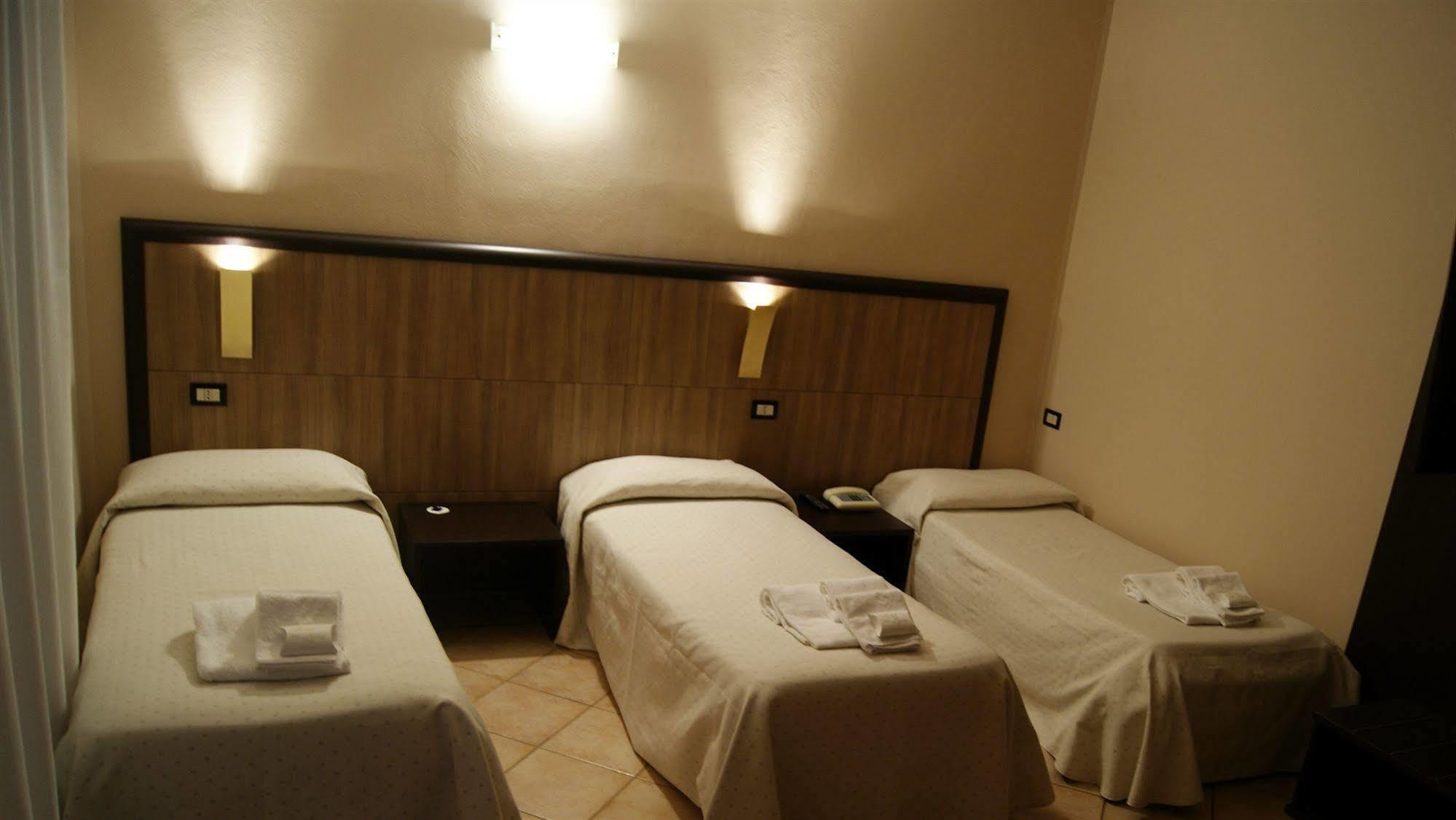 Hotel Rossi Manciano Extérieur photo
